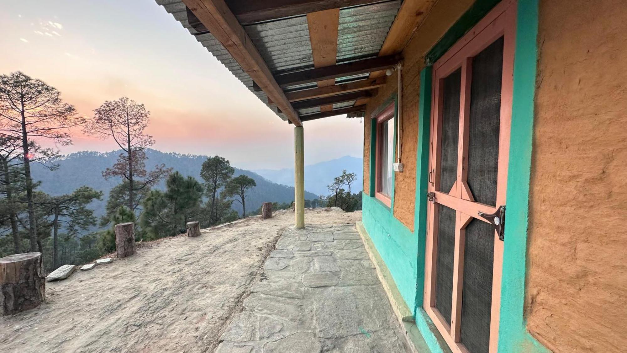 Joshi Cottage Binsar Exterior photo